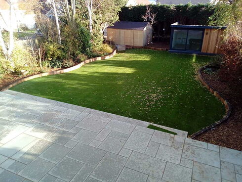 low maintenance artificial grass 3